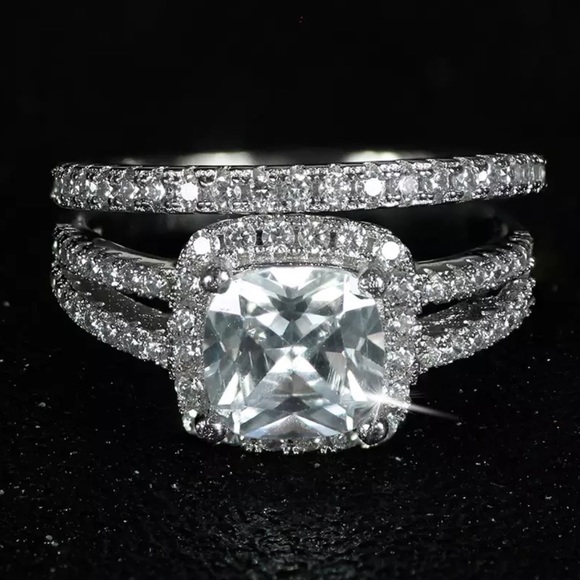 ✨NEW✨3.60 CT CZ Solitaire Engagement Ring Set✨ - Picture 2 of 3